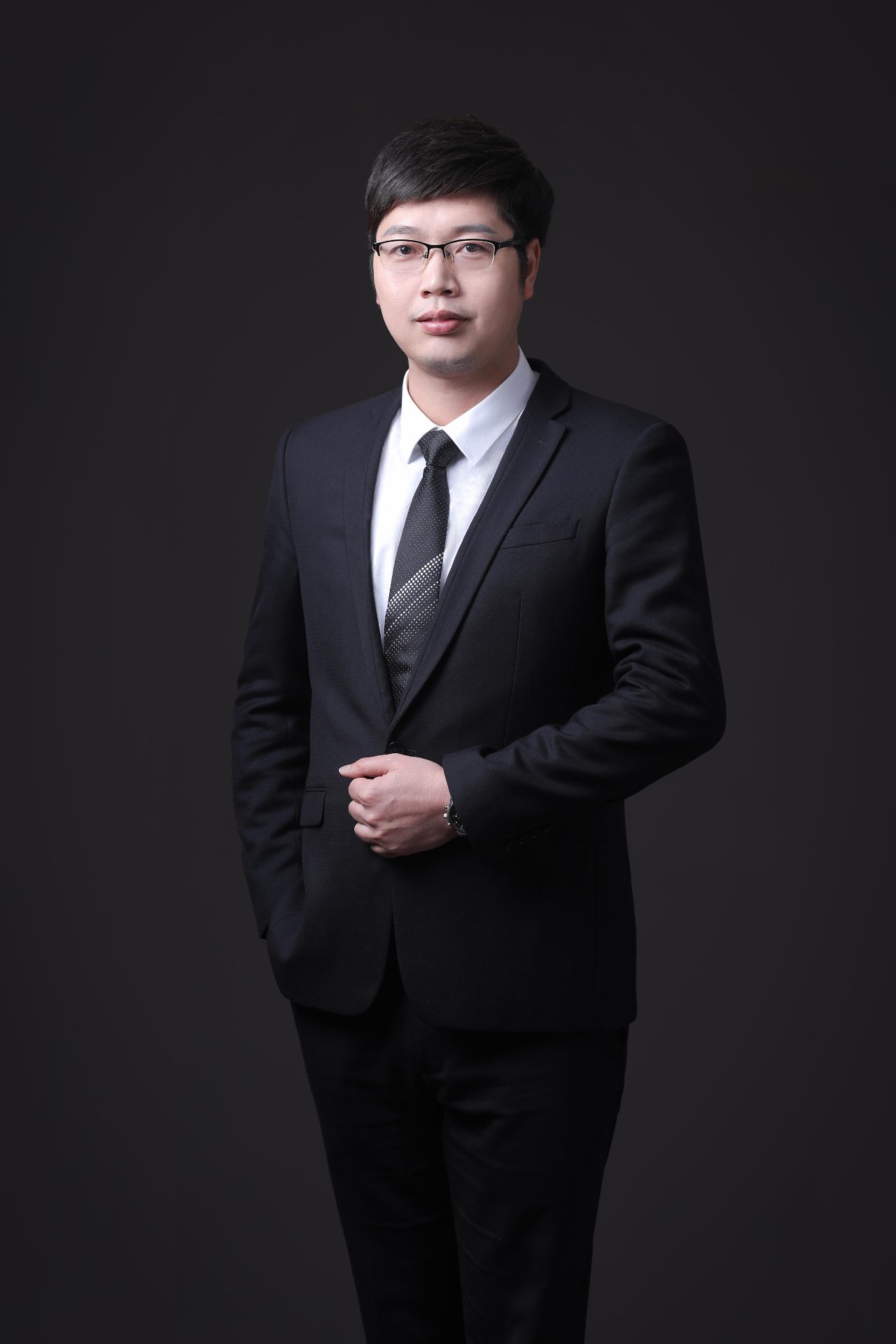 郑思钢律师形象照